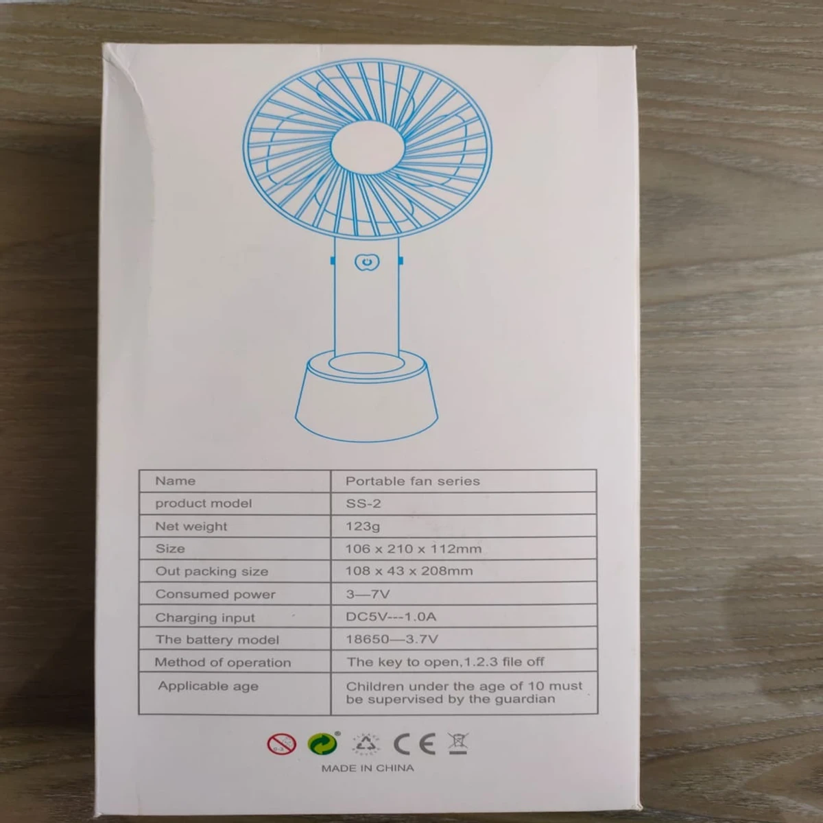 RECHARGEABLE ETERNAL CLASSICS MINI FAN